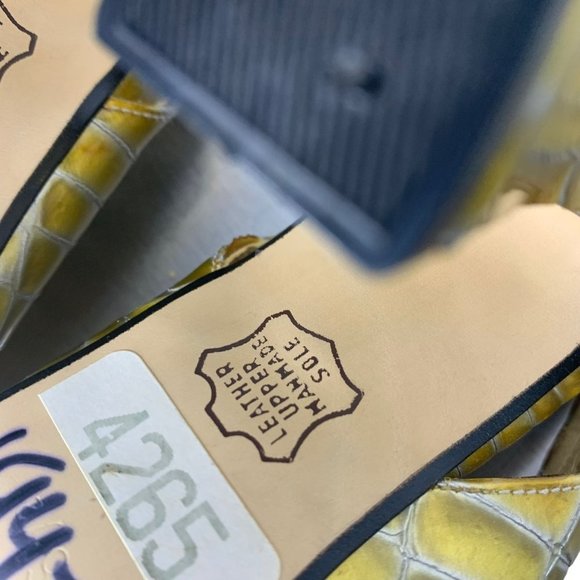 Vintage 90s Caressa Metallic Yellow Crocodile Skin Square Toe Slingback Heels 6 - Picture 9 of 11